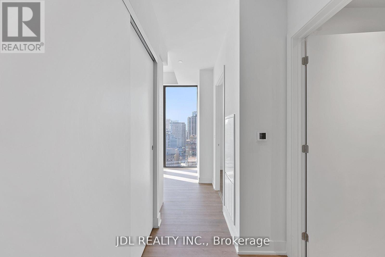 2103 - 8 Cumberland Street, Toronto, Ontario  M4W 0B6 - Photo 3 - C13075982
