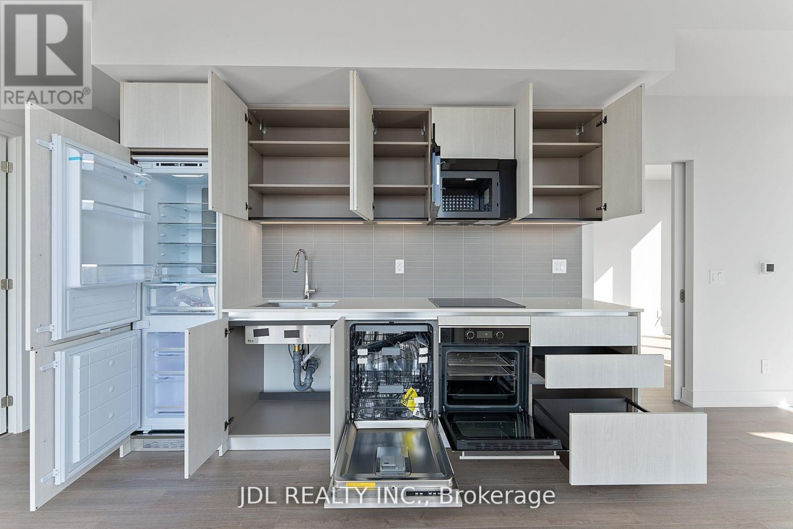 2103 - 8 Cumberland Street, Toronto, Ontario  M4W 0B6 - Photo 9 - C13075982