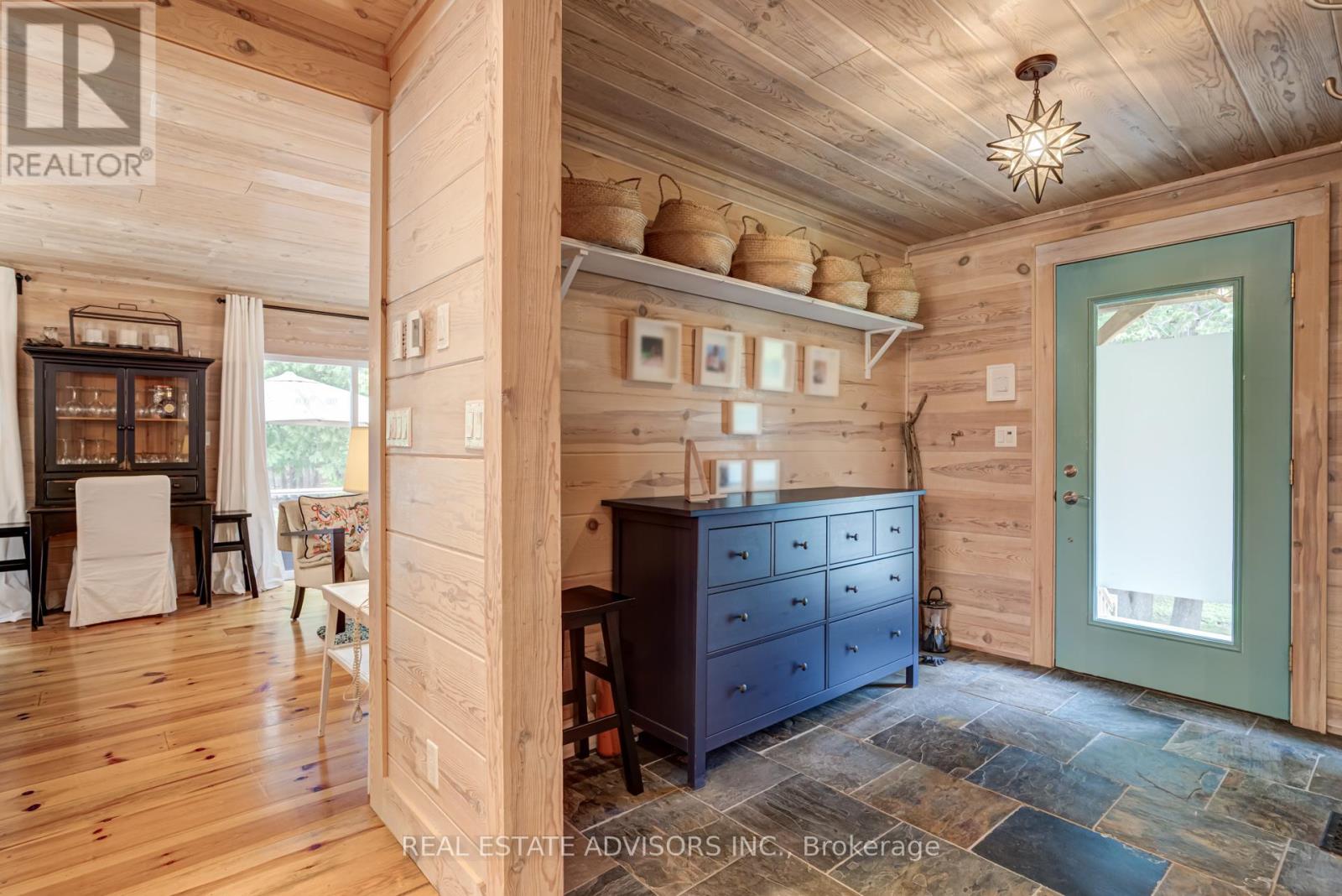 9387 County Road 9 Road, Clearview, Ontario  L0M 1G0 - Photo 8 - S13075986
