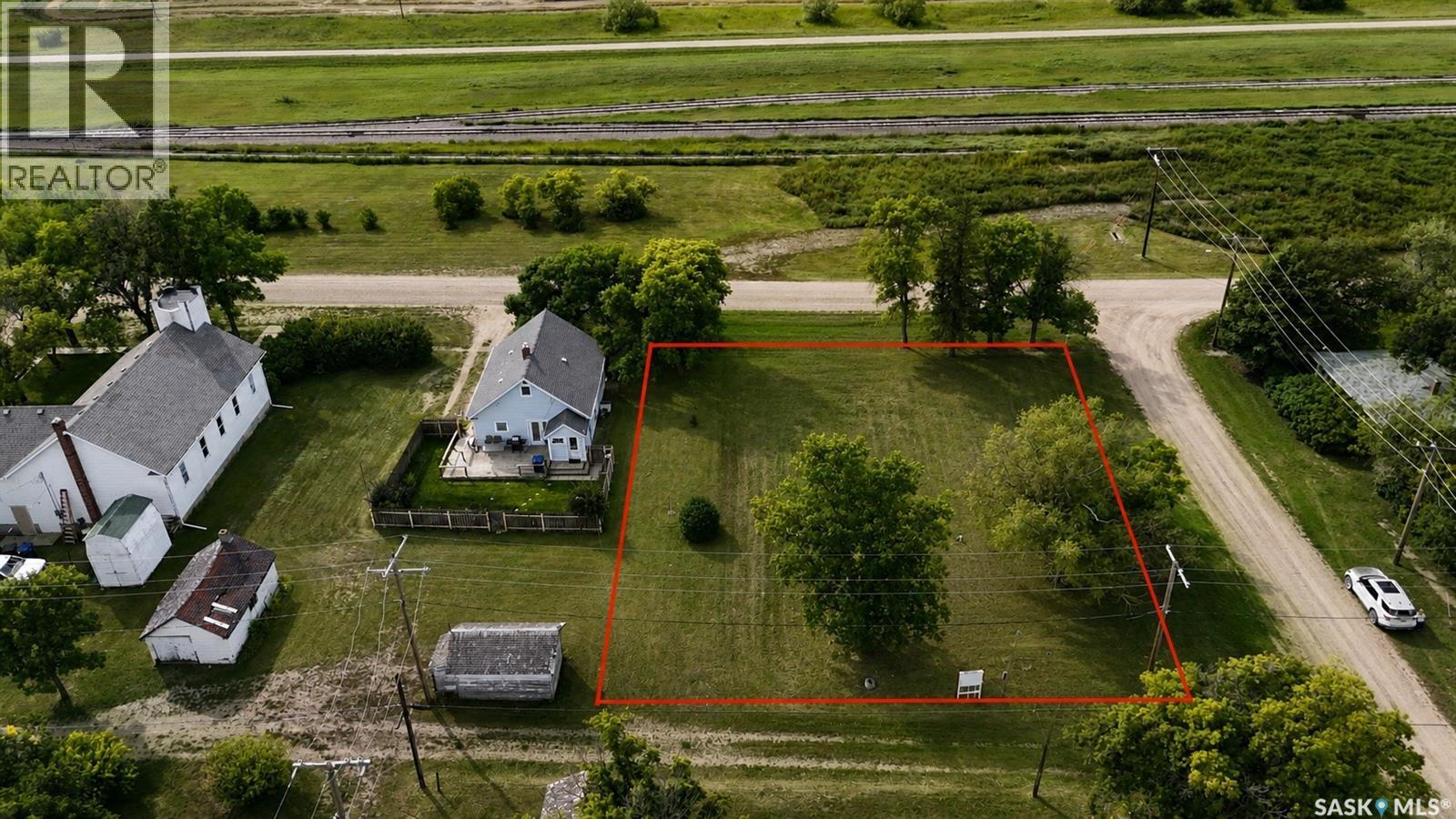 136 Railway AVENUE, Loreburn, Saskatchewan
