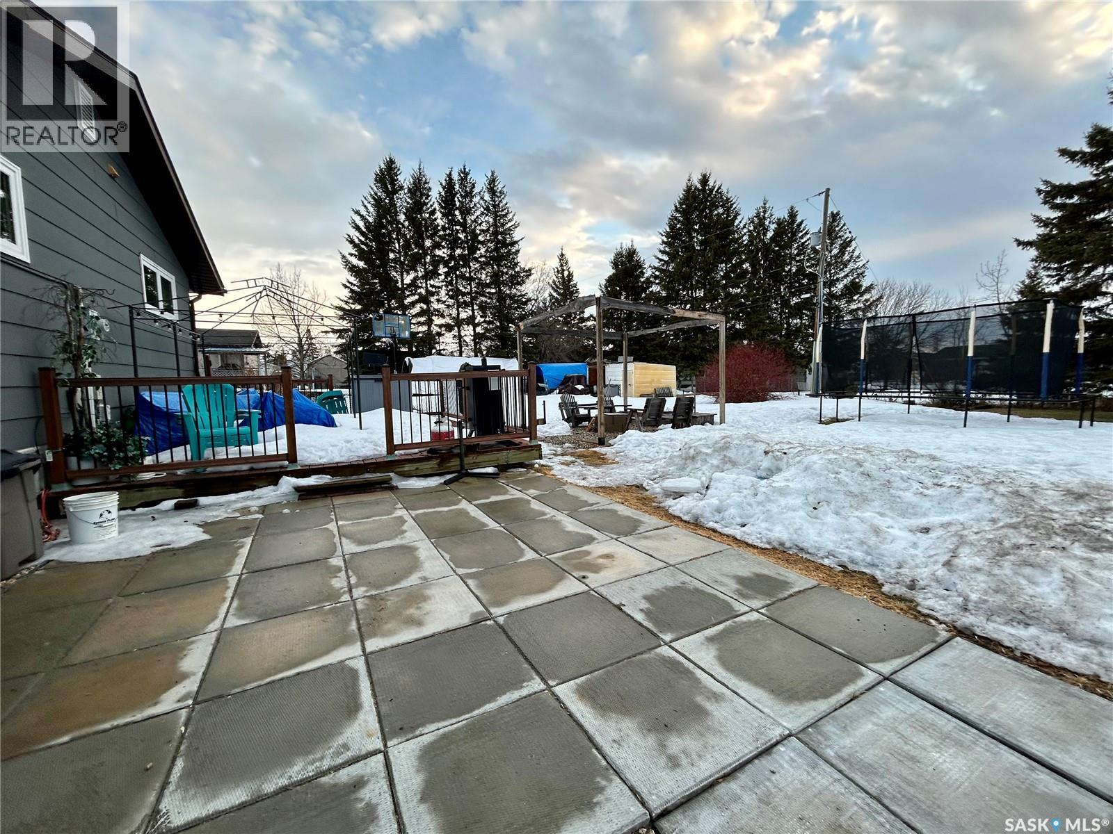 404 5th Street N, Nipawin, Saskatchewan  S0E 1E0 - Photo 36 - SK034645