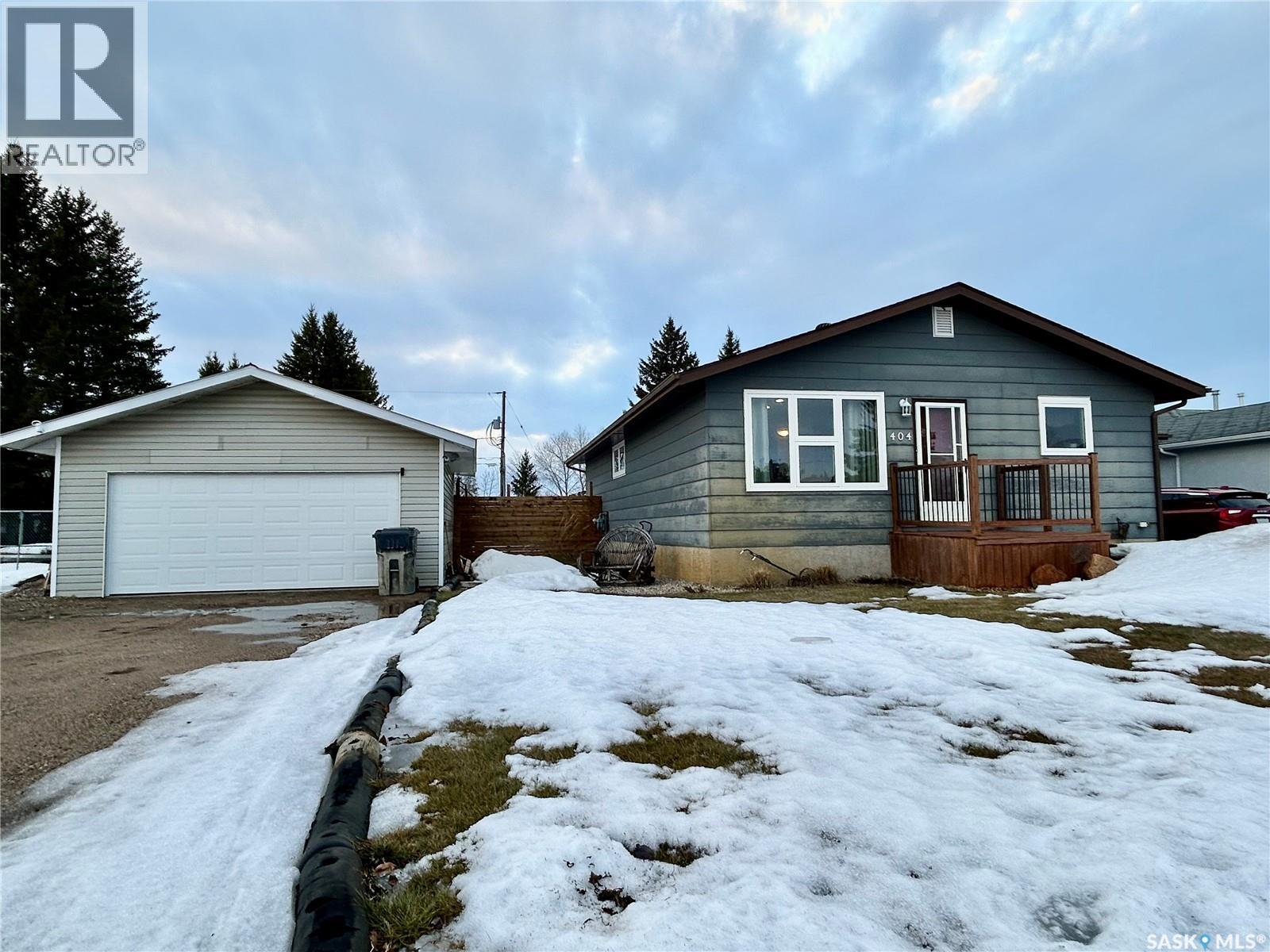 404 5th Street N, Nipawin, Saskatchewan  S0E 1E0 - Photo 4 - SK034645