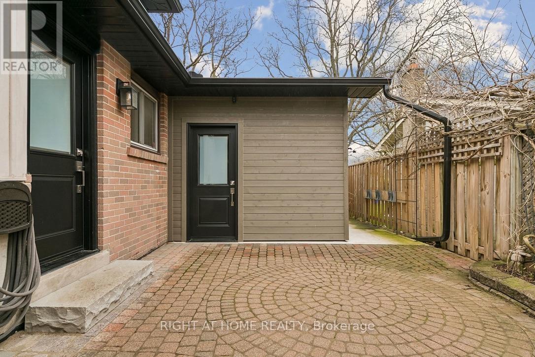 1362 Sycamore Drive, Burlington, Ontario  L7M 1H2 - Photo 37 - W13075990