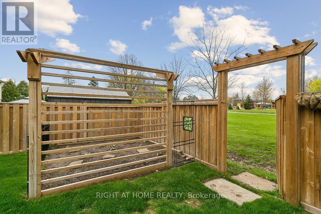 1362 Sycamore Drive, Burlington, Ontario  L7M 1H2 - Photo 42 - W13075990
