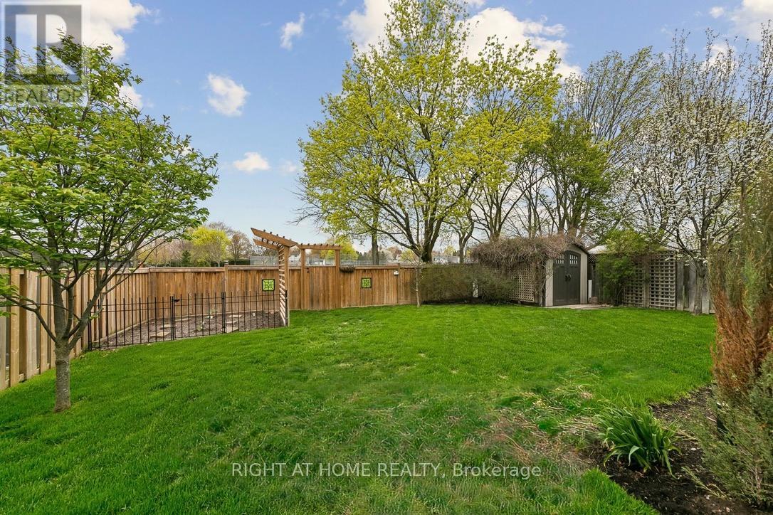1362 Sycamore Drive, Burlington, Ontario  L7M 1H2 - Photo 43 - W13075990