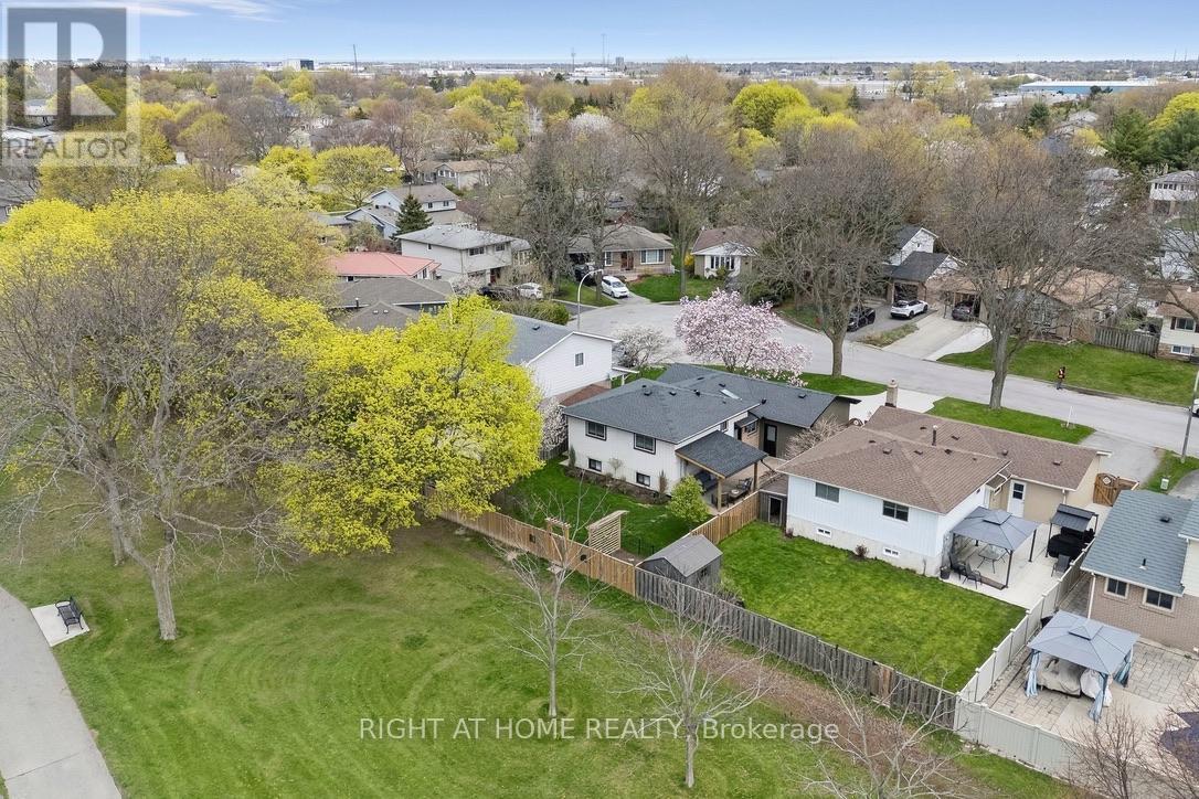 1362 Sycamore Drive, Burlington, Ontario  L7M 1H2 - Photo 47 - W13075990