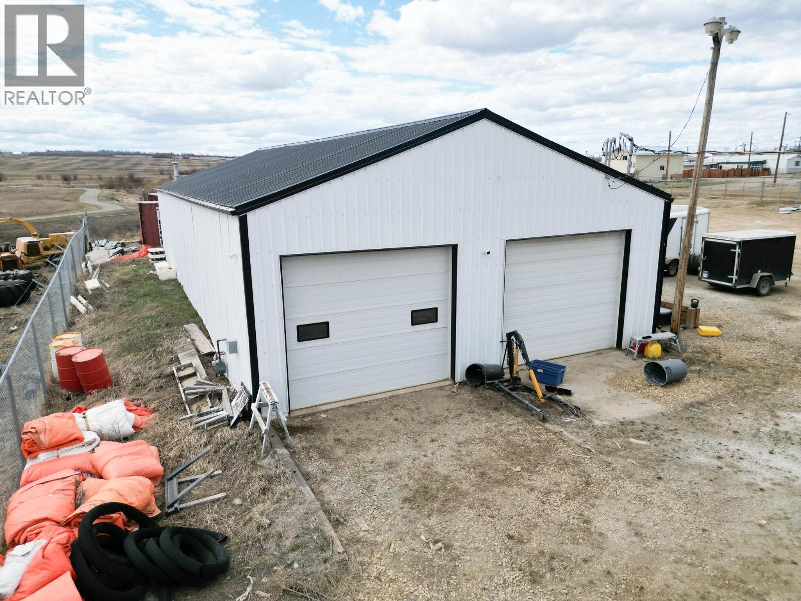 9937 17 Street, Dawson Creek, British Columbia  V1G 4B7 - Photo 2 - 10377435
