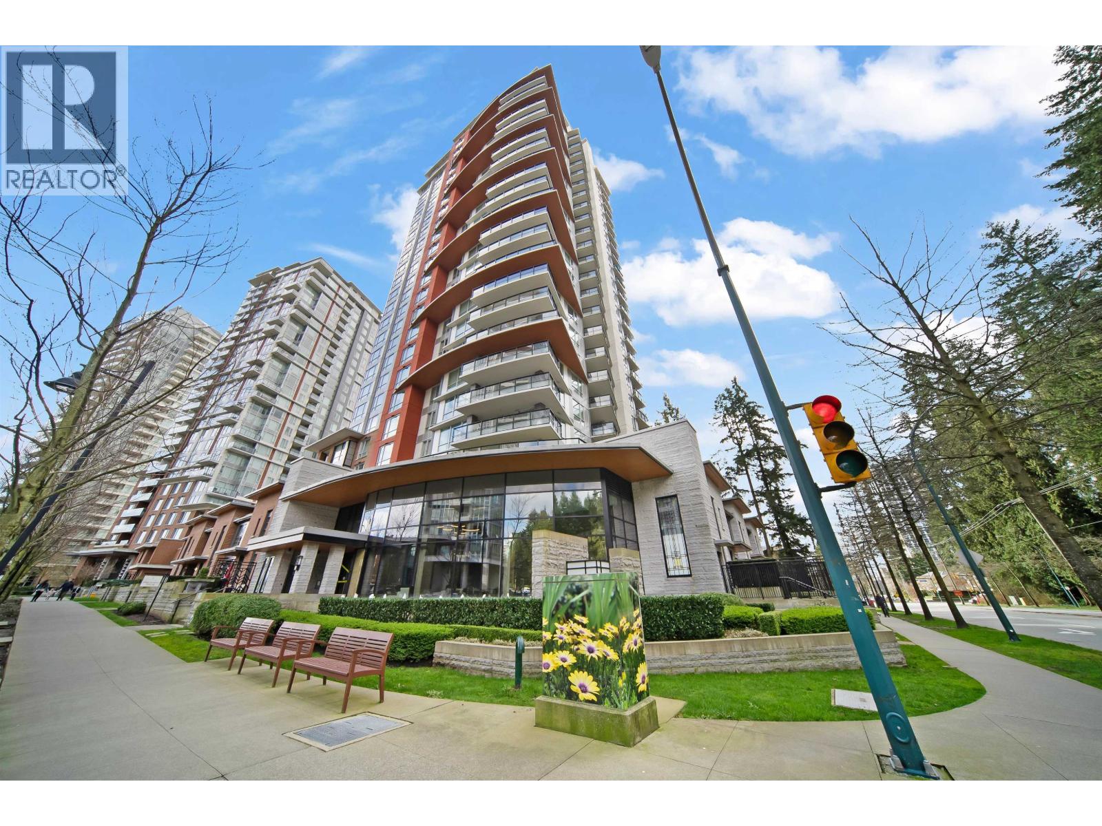 2205 3096 WINDSOR GATE, Coquitlam, British Columbia