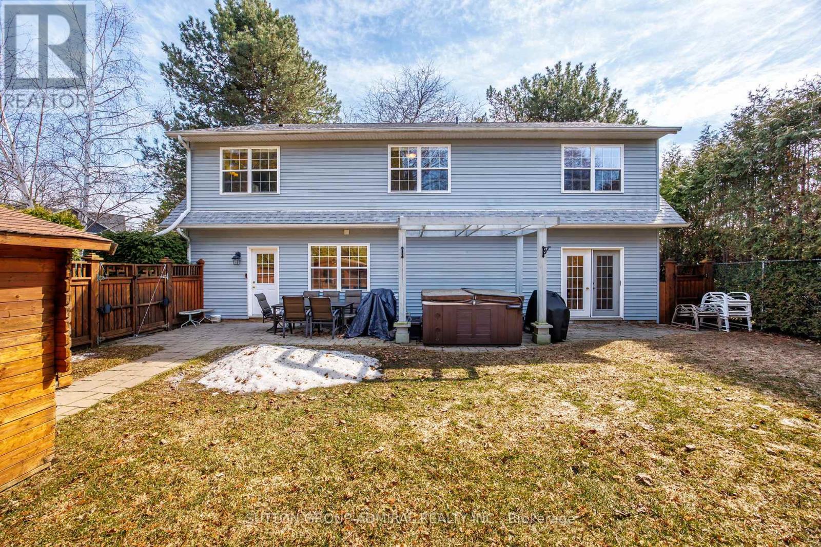 54 Starlight Crescent, Richmond Hill, Ontario  L4C 4X5 - Photo 43 - N12962792