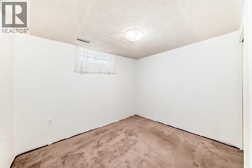 130 Pinemeadow Road NE, Calgary, Alberta  T1Y 4N9 - Photo 19 - A2290921