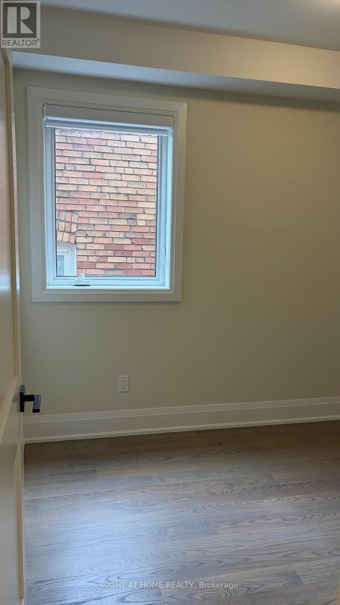 Apt 2 - 225 Mcroberts Avenue, Toronto, Ontario  M6E 4P3 - Photo 7 - W12985136