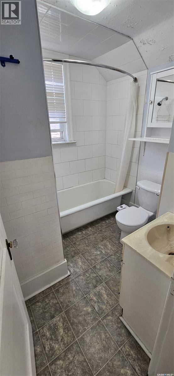 617 Clarence Avenue S, Saskatoon, Saskatchewan  S7H 2E1 - Photo 8 - SK034227