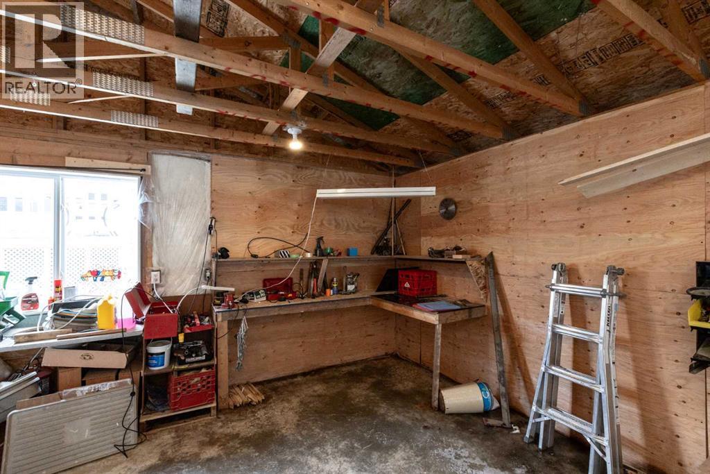 10 Hawthorne Way, Penhold, Alberta  T0M 1R0 - Photo 35 - A2292117