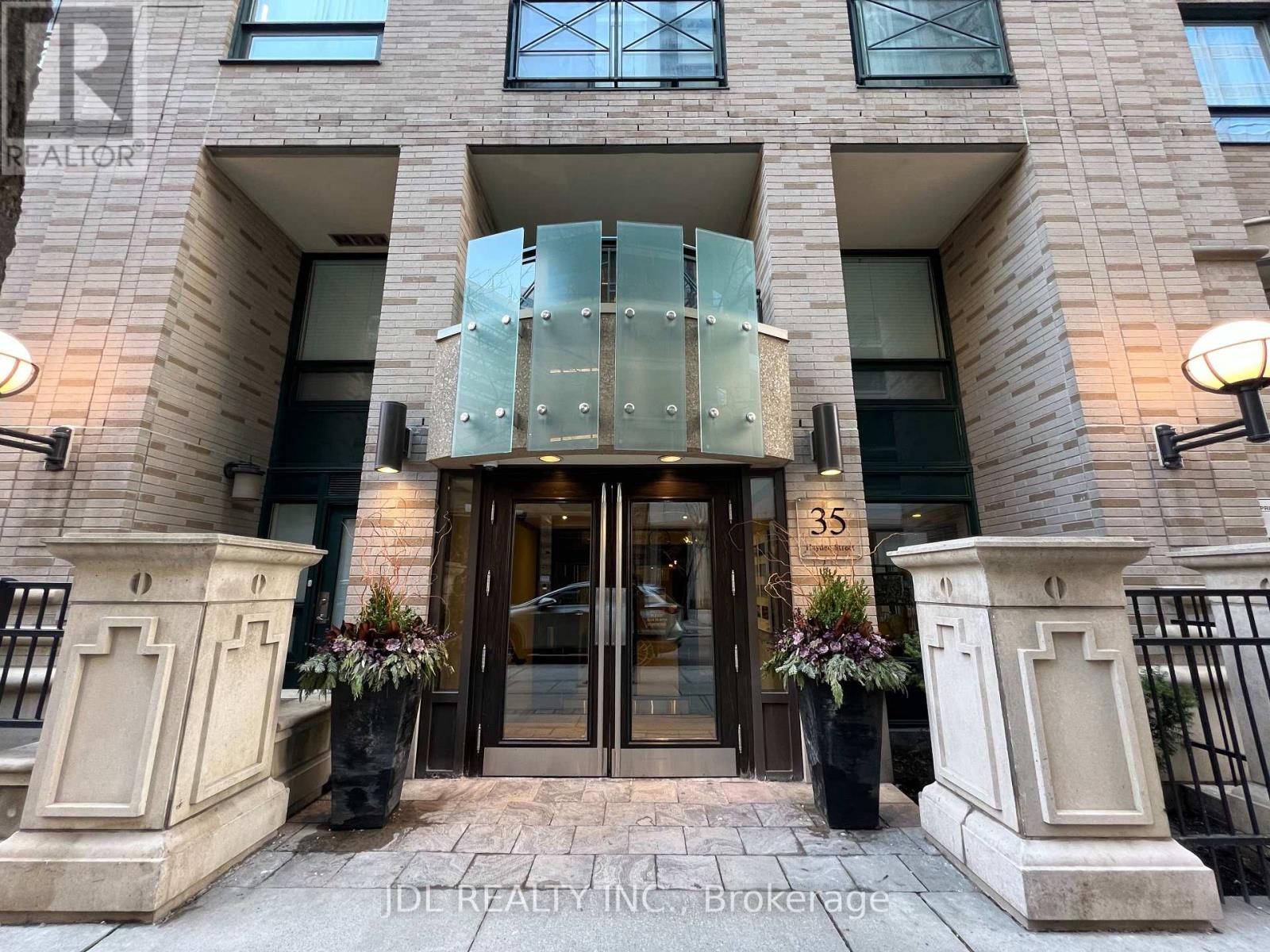 915 - 35 Hayden Street, Toronto, Ontario  M4Y 3C3 - Photo 2 - C13076016