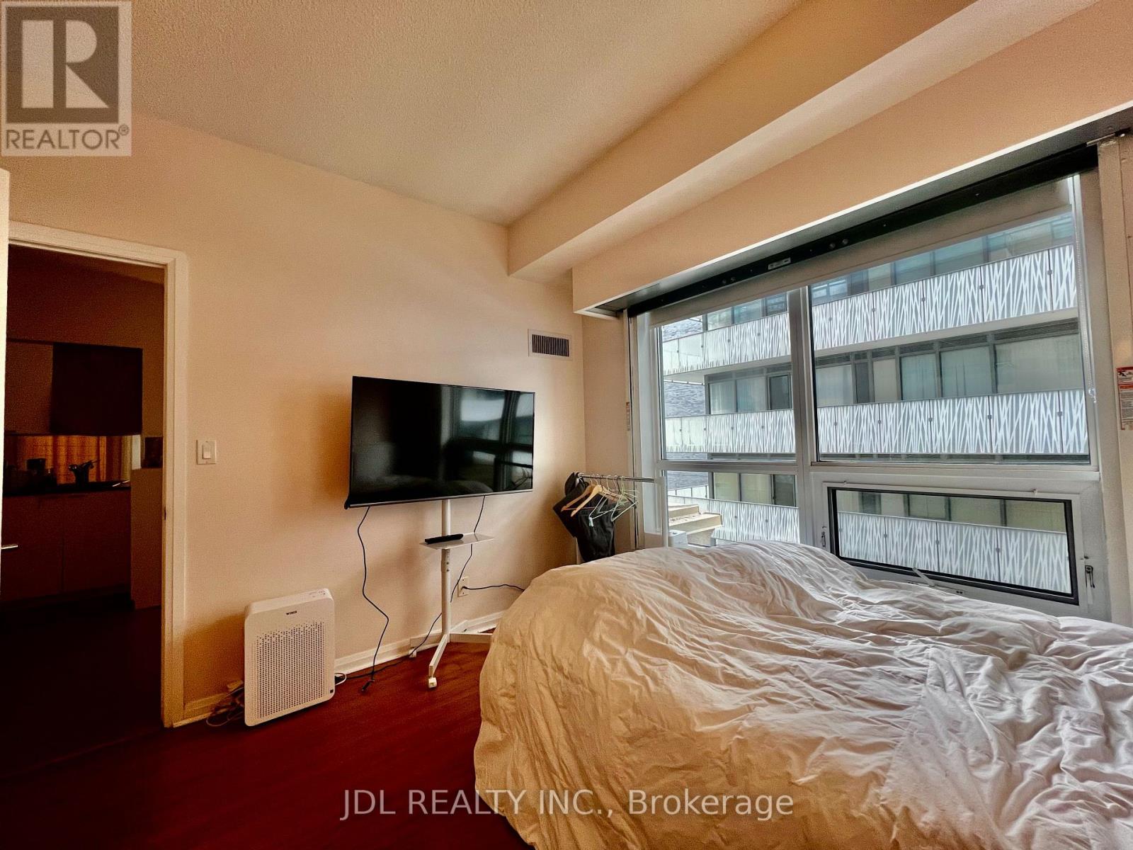 915 - 35 Hayden Street, Toronto, Ontario  M4Y 3C3 - Photo 6 - C13076016