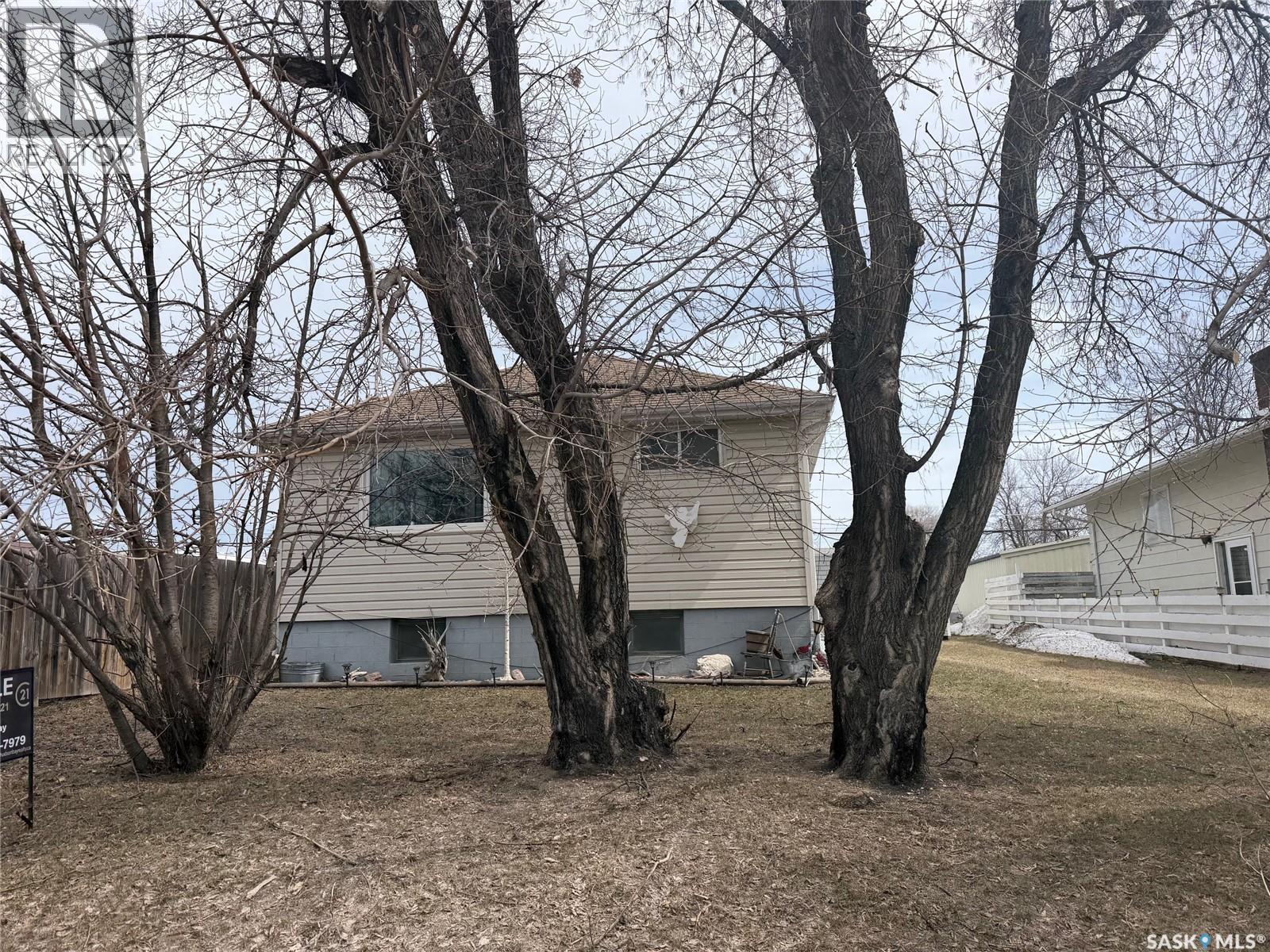 412 Main Street, Hudson Bay, Saskatchewan  S0E 0Y0 - Photo 2 - SK034710