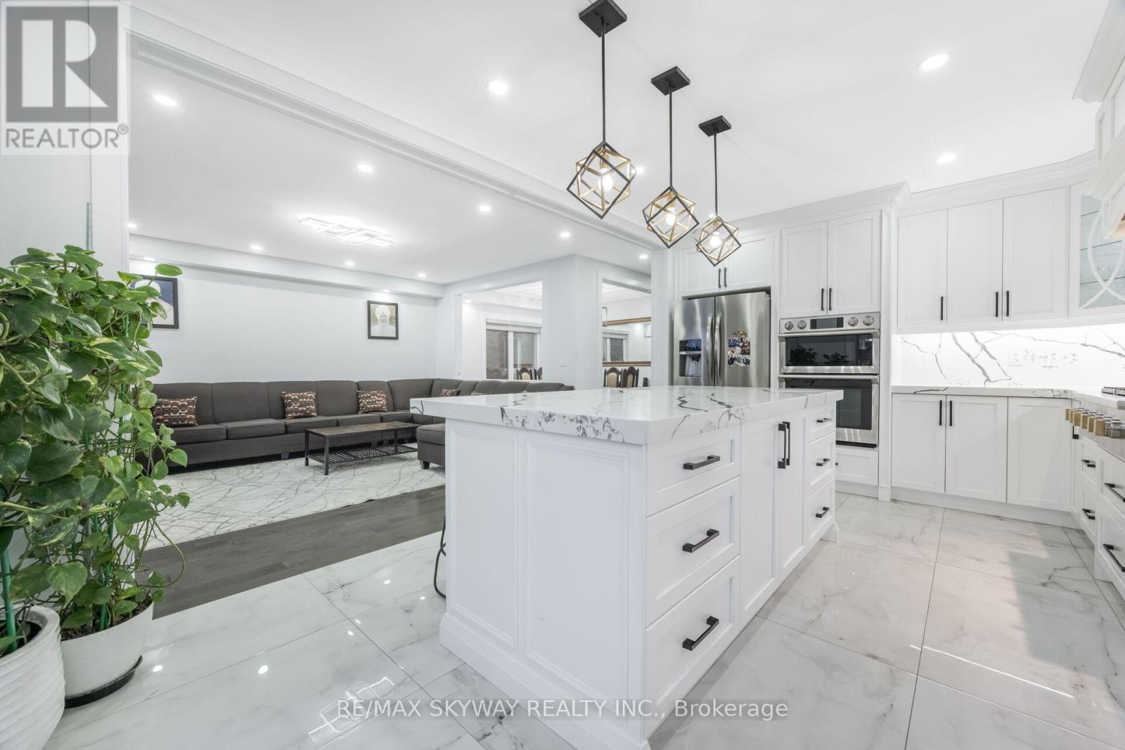 32 Lady Belle Crescent, Brampton, Ontario  L6R 3B6 - Photo 17 - W13064426
