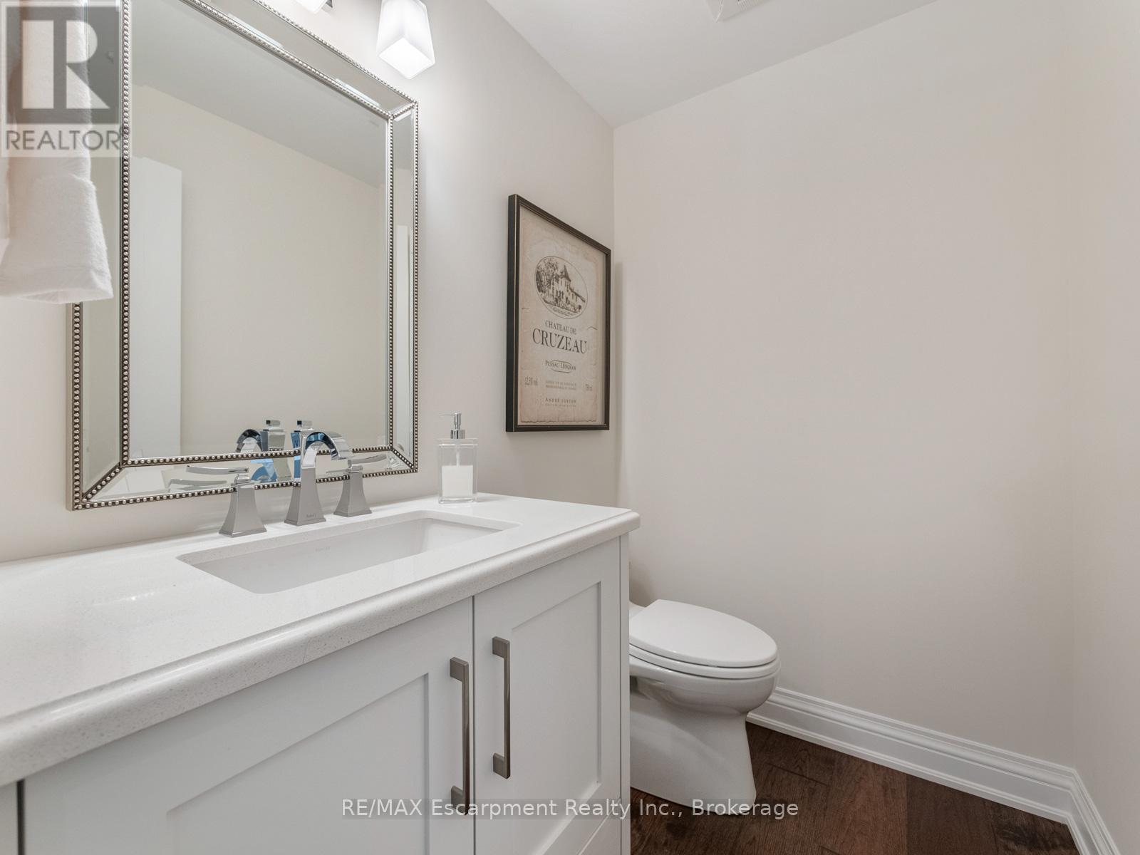 3087 Lakeshore Road, Burlington, Ontario  L7N 1A3 - Photo 16 - W12986602