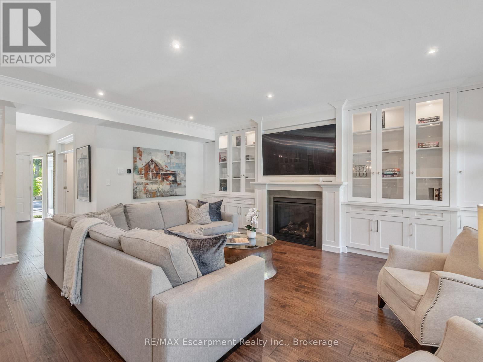 3087 Lakeshore Road, Burlington, Ontario  L7N 1A3 - Photo 7 - W12986602