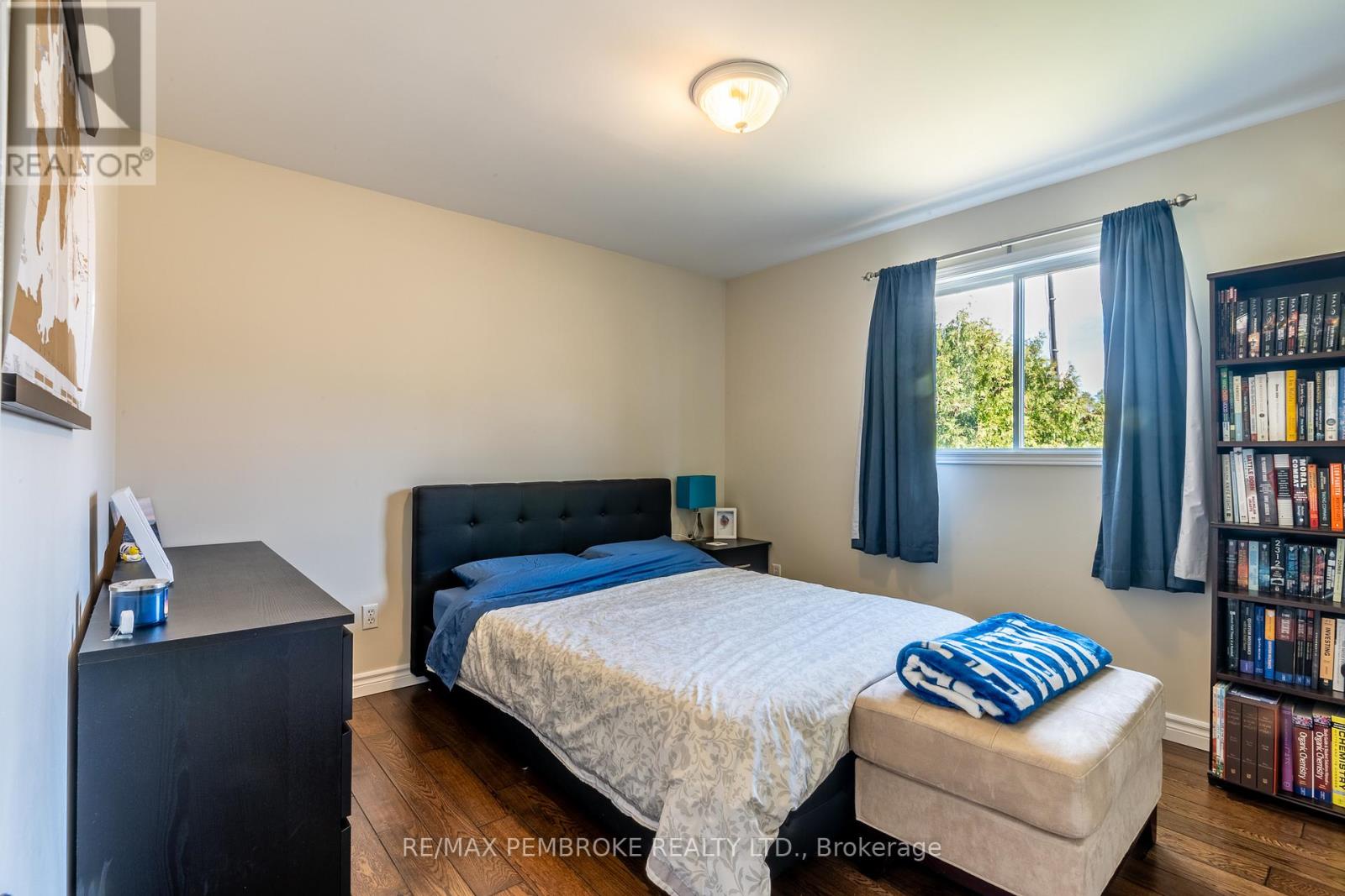 5 Edward Street, Petawawa, Ontario  K8H 2P2 - Photo 26 - X13076052