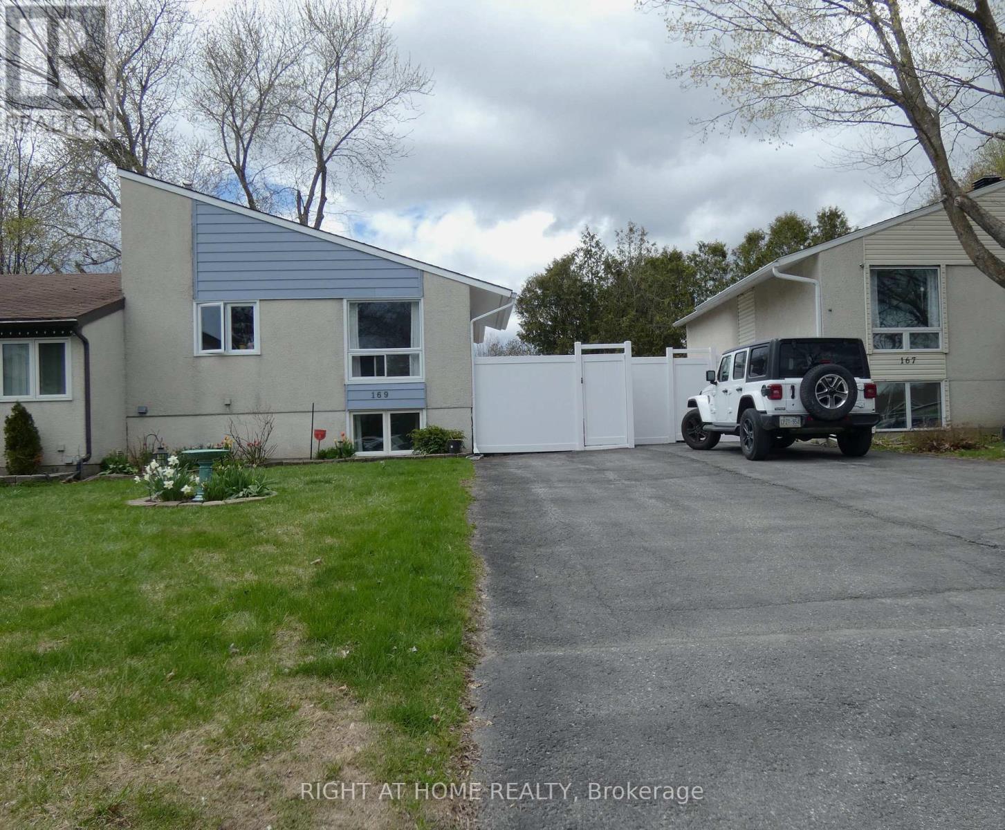 169 Castlefrank Road, Ottawa, Ontario  K2L 1T3 - Photo 3 - X13076050