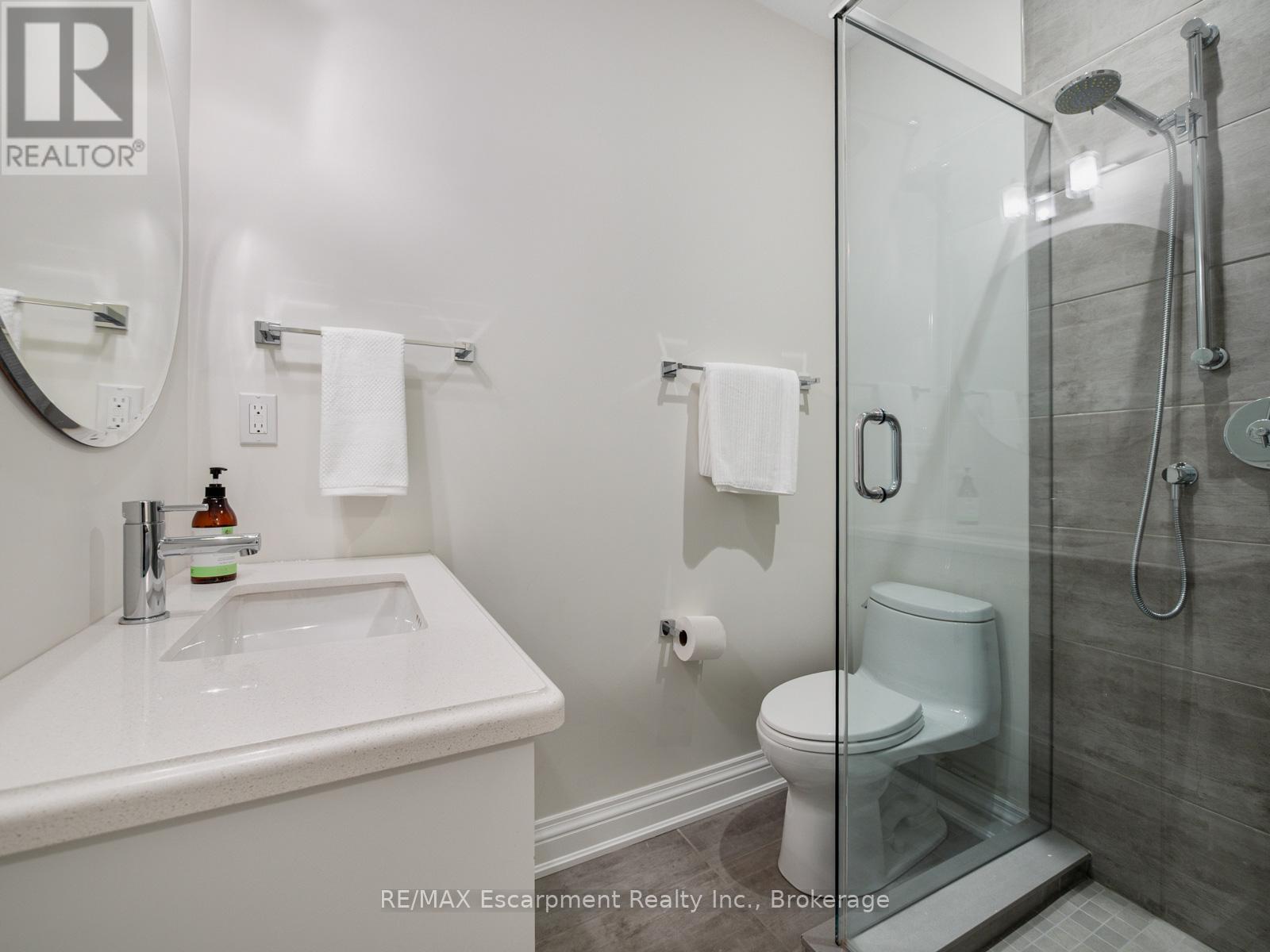 3087 Lakeshore Road, Burlington, Ontario  L7N 1A3 - Photo 37 - W12986602