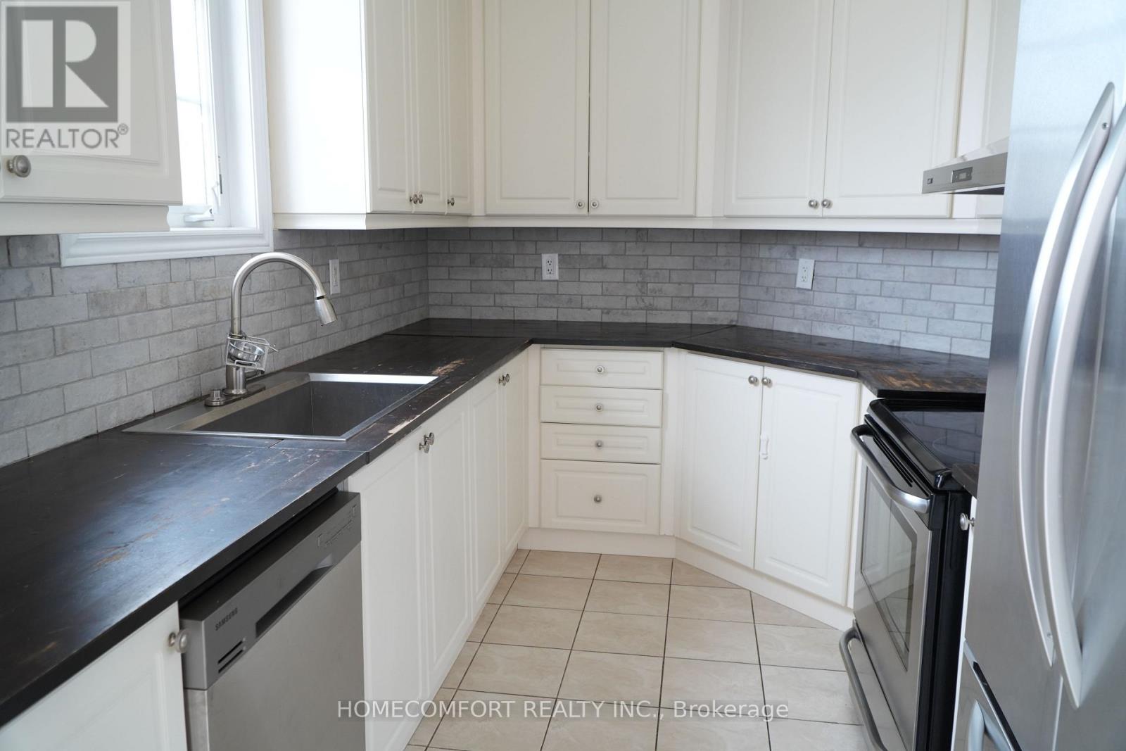 169 Hammersly Boulevard, Markham, Ontario  L6E 0K8 - Photo 13 - N13076040