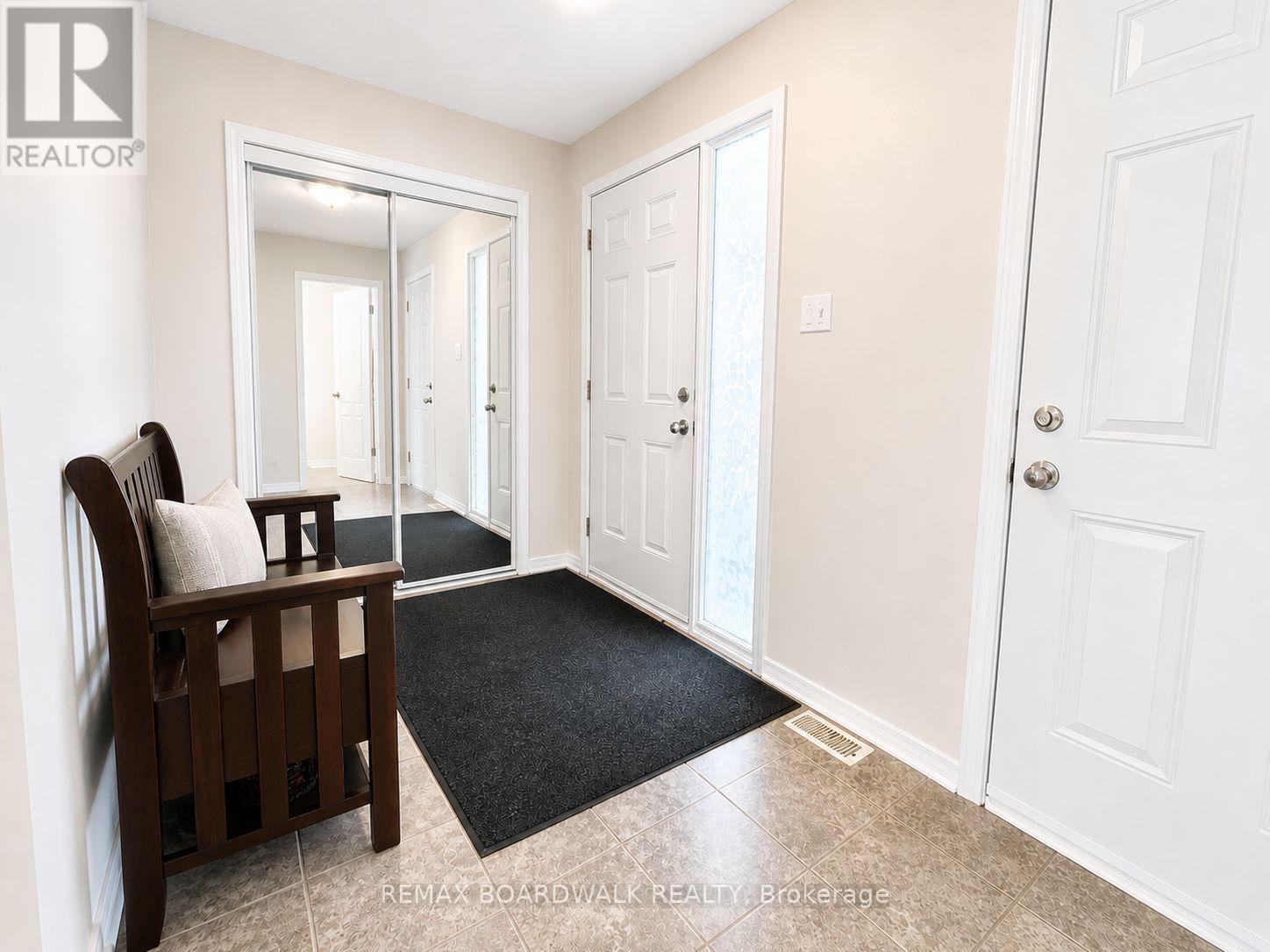 240 Eliot Street, Clarence-Rockland, Ontario  K4K 0E6 - Photo 2 - X12992452