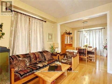 6 TENNANT DRIVE, Brampton, Ontario