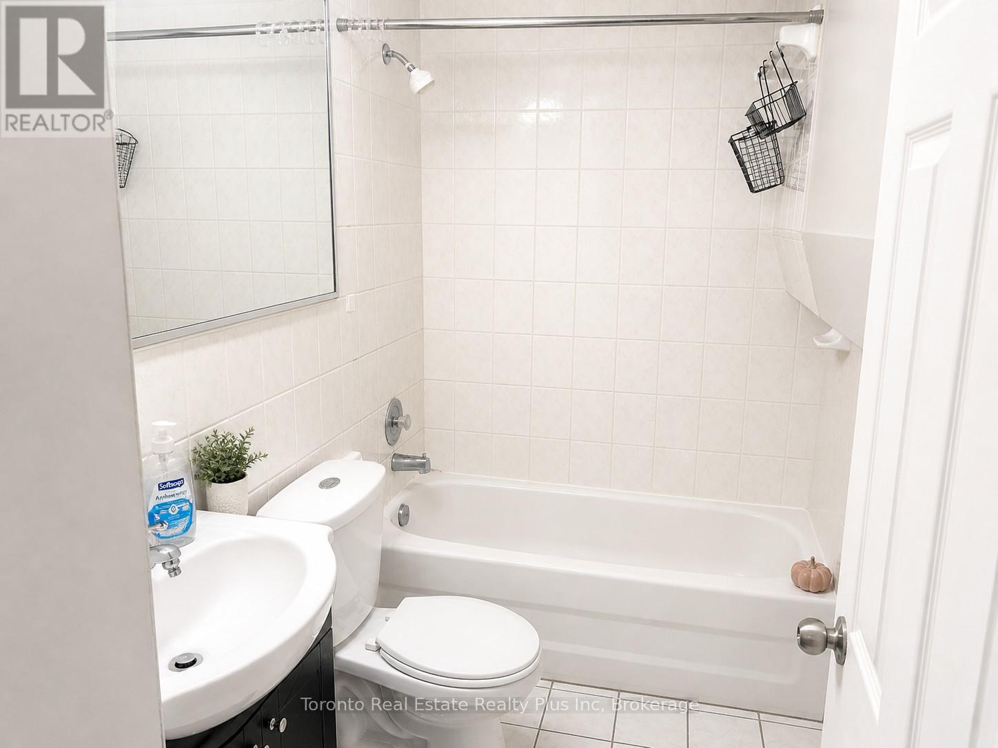 101 - 2411 New Street, Burlington, Ontario  L7R 1K2 - Photo 10 - W13076042