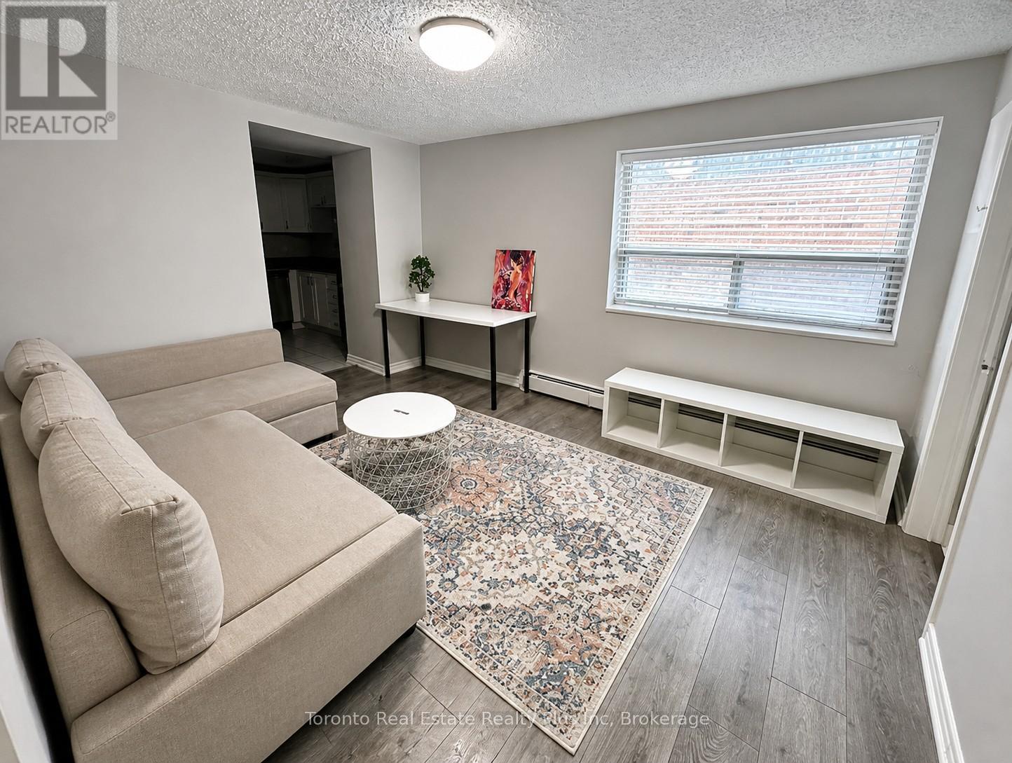 101 - 2411 New Street, Burlington, Ontario  L7R 1K2 - Photo 3 - W13076042
