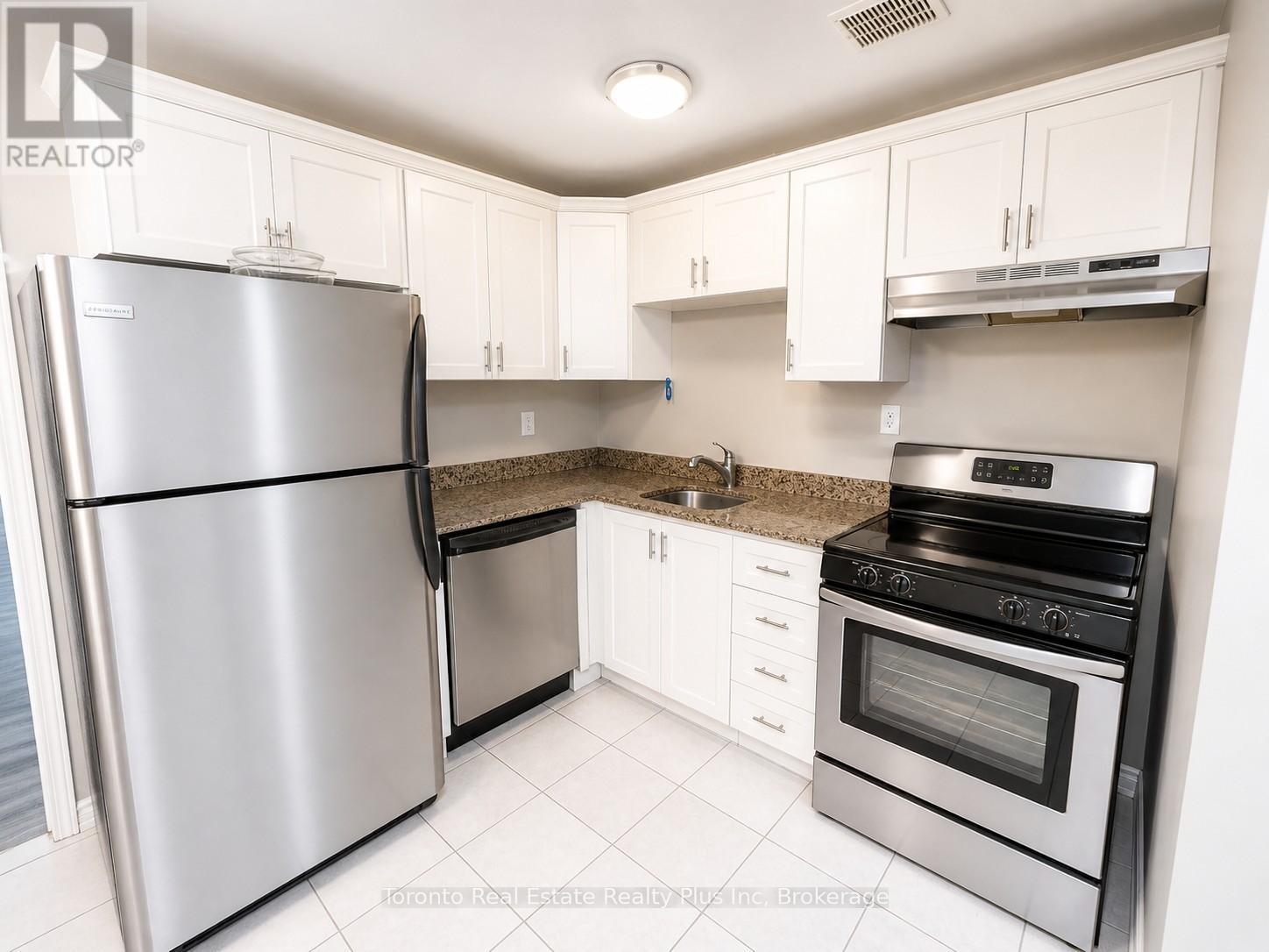 101 - 2411 New Street, Burlington, Ontario  L7R 1K2 - Photo 5 - W13076042