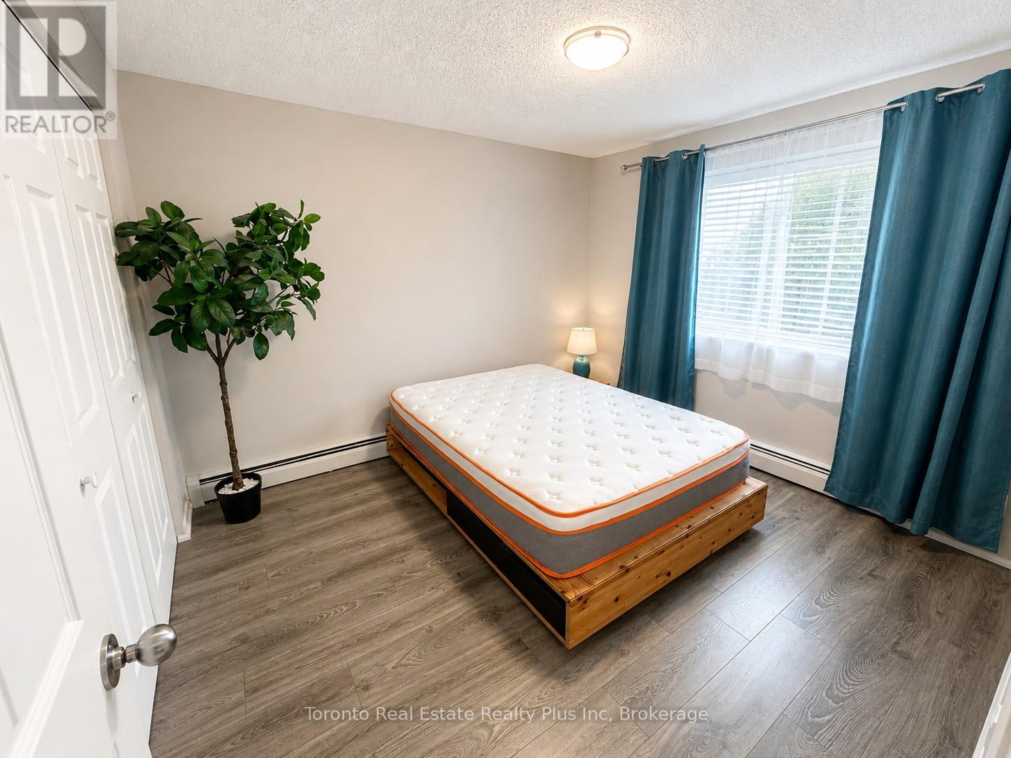 101 - 2411 New Street, Burlington, Ontario  L7R 1K2 - Photo 7 - W13076042