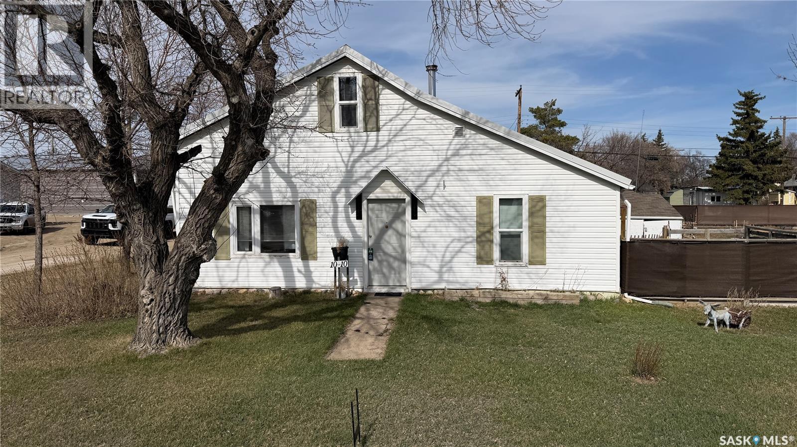 1010 Railway AVENUE, elbow, Saskatchewan