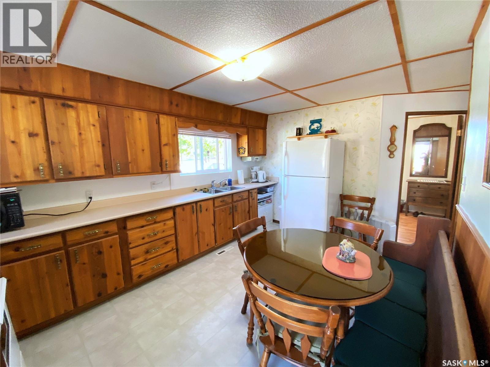 1010 Railway Avenue, Elbow, Saskatchewan  S0H 1J0 - Photo 22 - SK034687