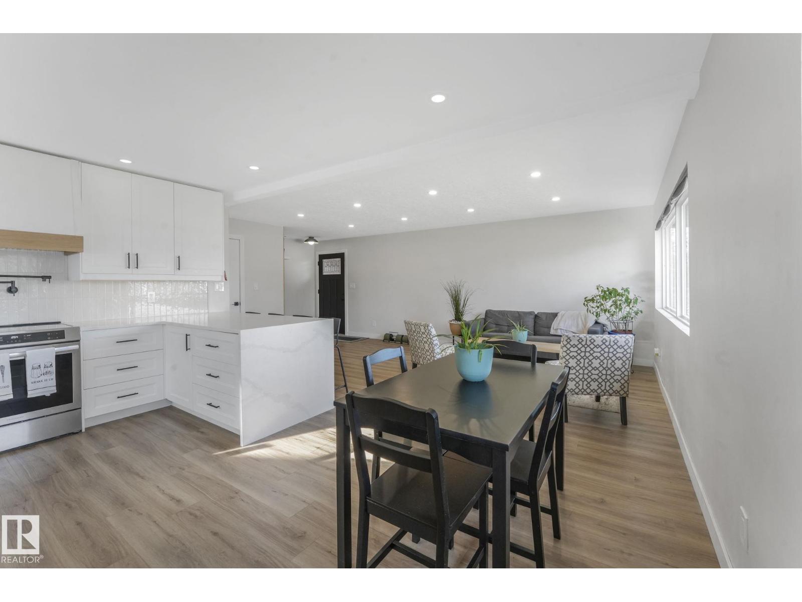7404 82 St Nw, Edmonton, Alberta  T6C 2X1 - Photo 9 - E4485342