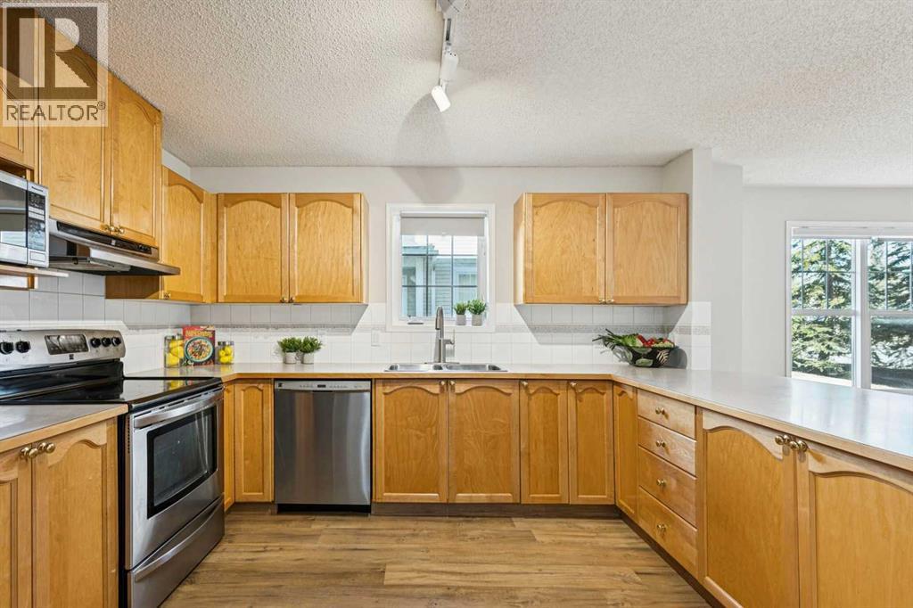 704, 7171 Coach Hill Road SW, Calgary, Alberta  T3H 3R7 - Photo 4 - A2295156
