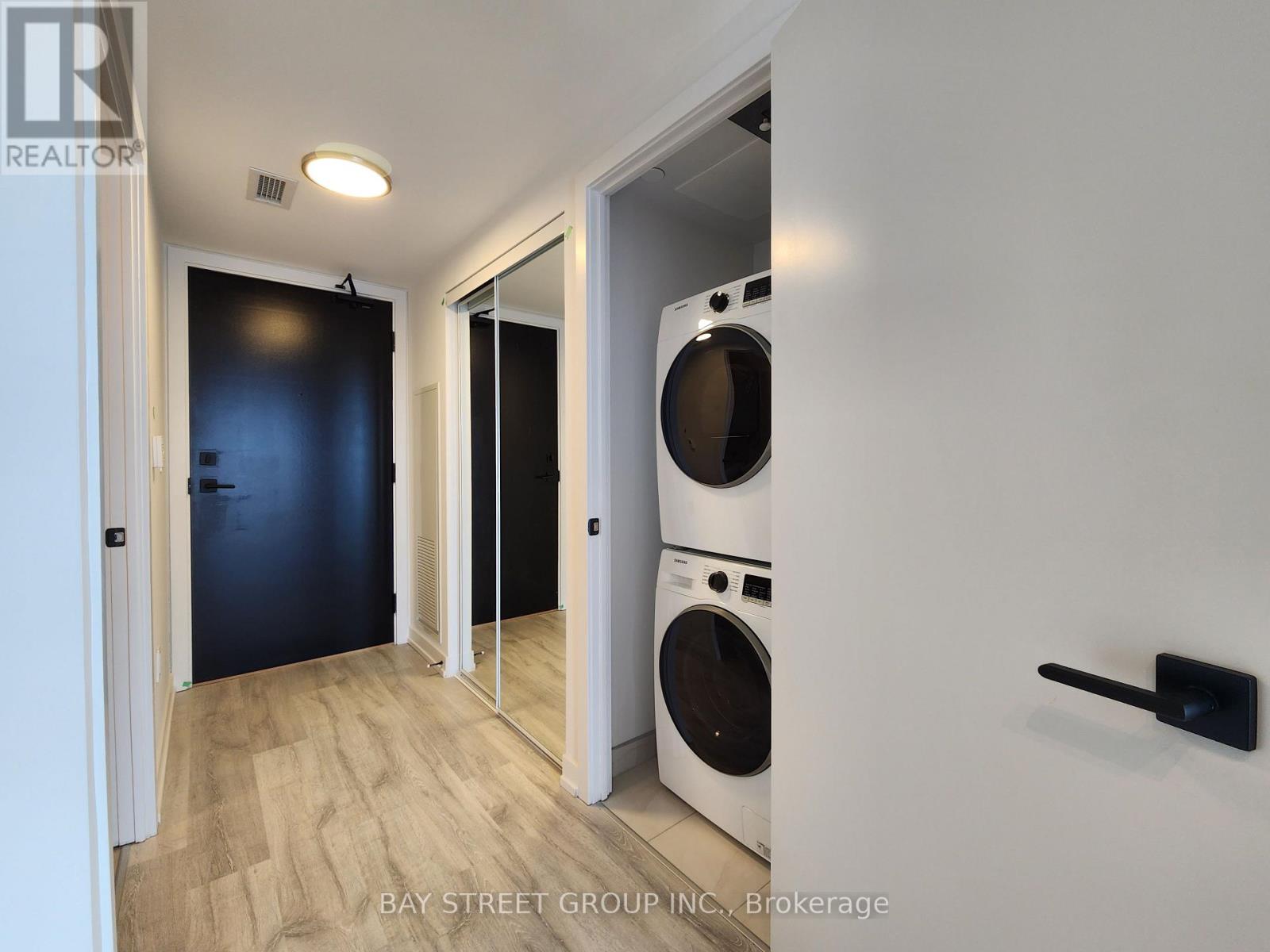 1307 - 2 Augusta Avenue, Toronto, Ontario  M5V 0T3 - Photo 3 - C13076078