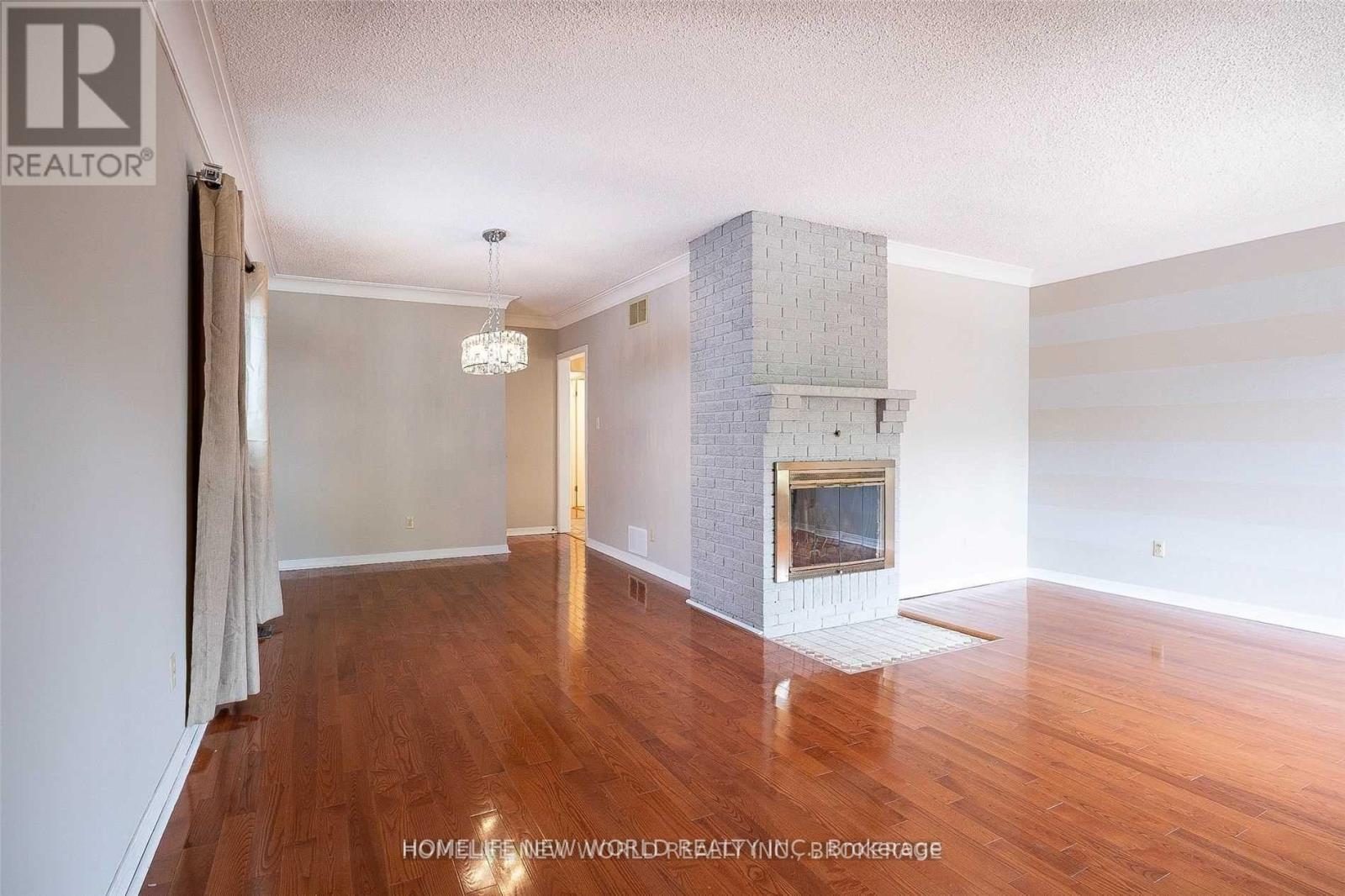 88 Pemberton Avenue, Toronto, Ontario  M2M 1Y5 - Photo 5 - C13076084