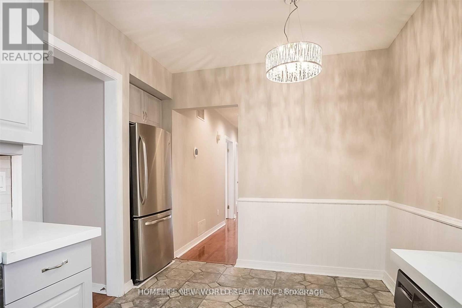88 Pemberton Avenue, Toronto, Ontario  M2M 1Y5 - Photo 8 - C13076084