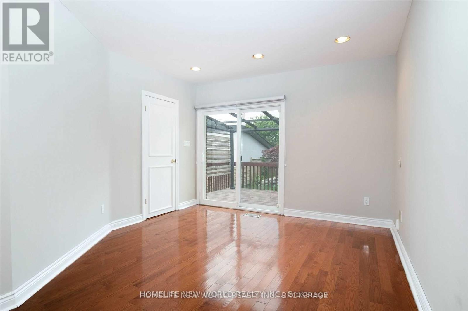 88 Pemberton Avenue, Toronto, Ontario  M2M 1Y5 - Photo 9 - C13076084