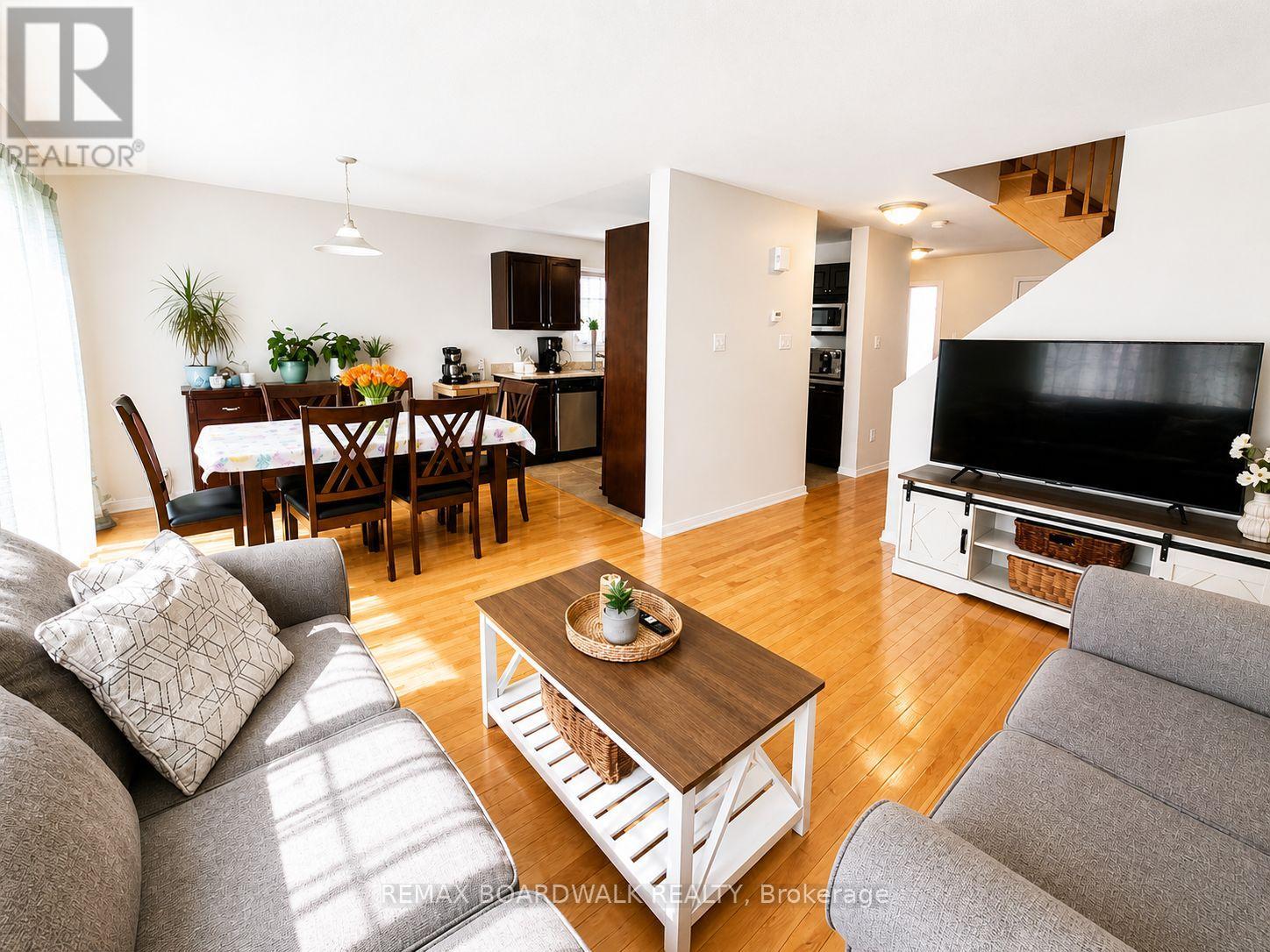 240 Eliot Street, Clarence-Rockland, Ontario  K4K 0E6 - Photo 9 - X12992452