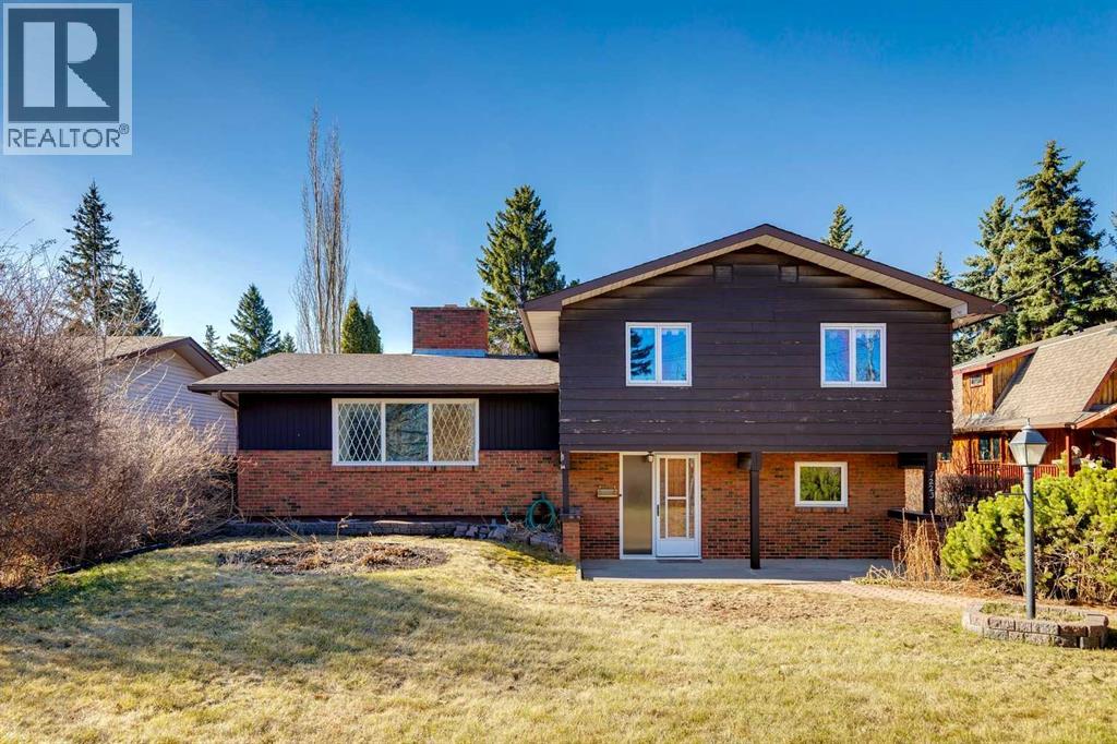 7223 Bow Crescent Nw, Calgary, Alberta  T3B 2C9 - Photo 2 - A2291742