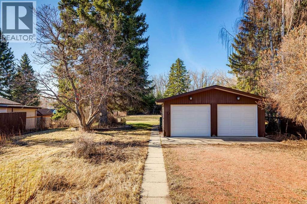 7223 Bow Crescent Nw, Calgary, Alberta  T3B 2C9 - Photo 26 - A2291742