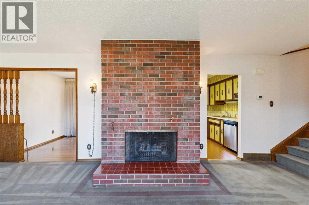 7223 Bow Crescent Nw, Calgary, Alberta  T3B 2C9 - Photo 12 - A2291742
