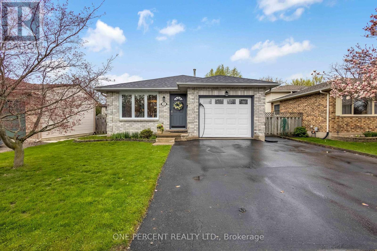 57 Coxwell Crescent, Brantford, Ontario  N3P 1P5 - Photo 2 - X13076070