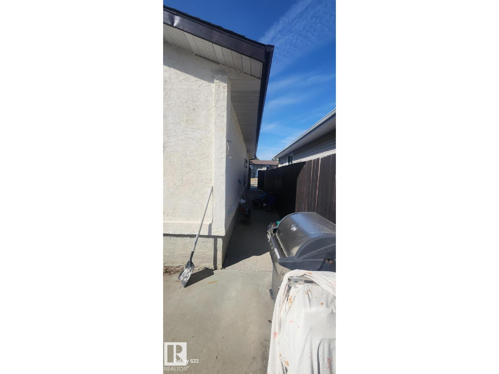 14411 31 St NW, Edmonton, Alberta  T5Y 1Z1 - Photo 3 - E4483620