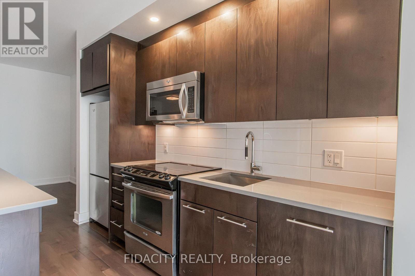 201 - 360 Patricia Avenue, Ottawa, Ontario  K1Z 0A8 - Photo 5 - X13076096