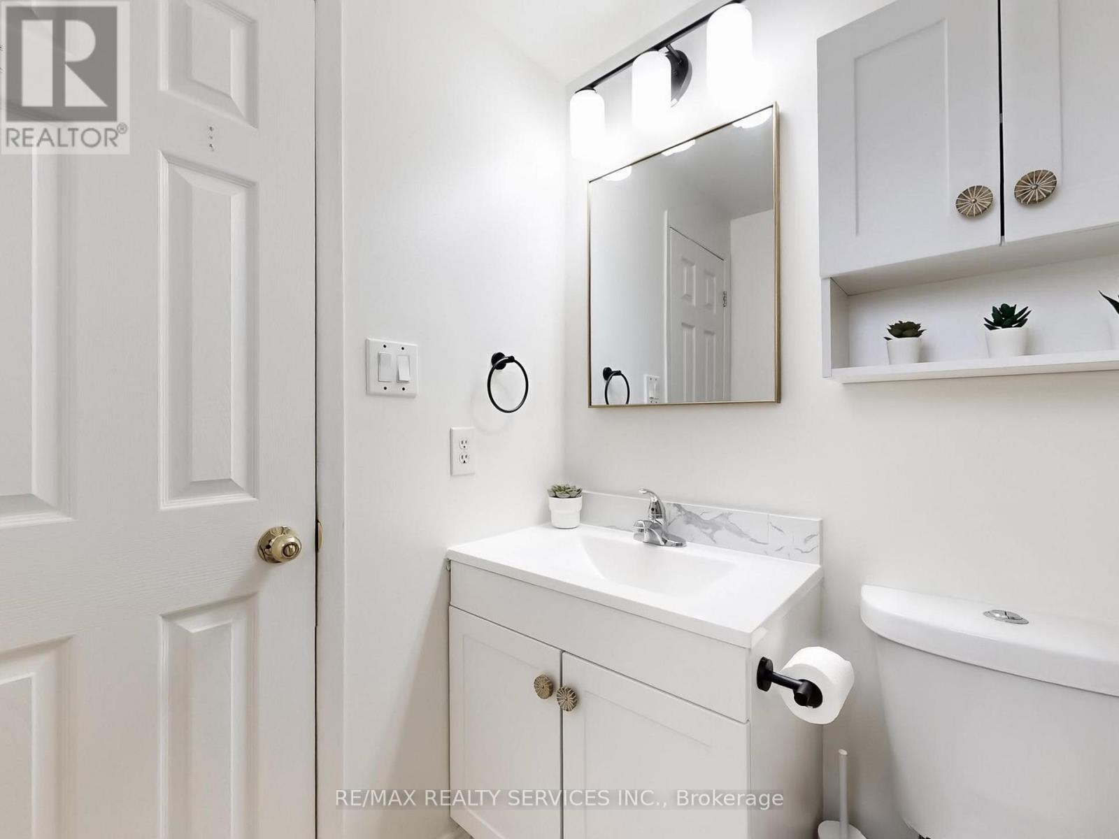 30 Haley Court, Brampton, Ontario  L6S 1N6 - Photo 20 - W12800652