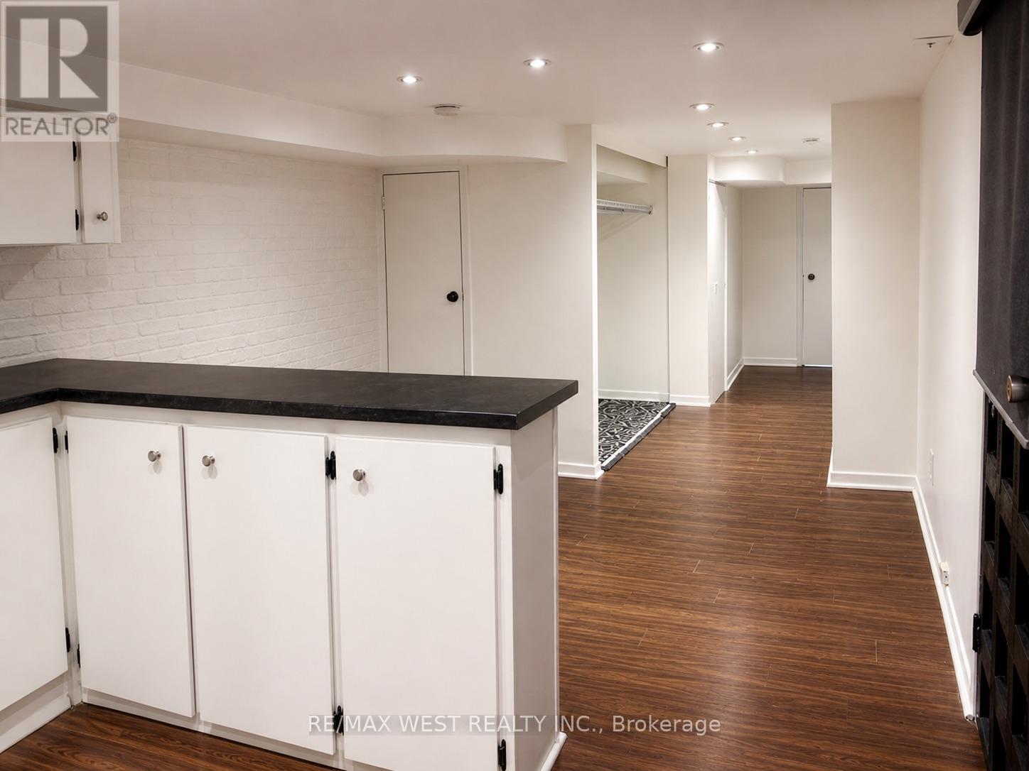 Lower Level - 84 Mackenzie Crescent, Toronto, Ontario  M6J 1T3 - Photo 10 - C13075416